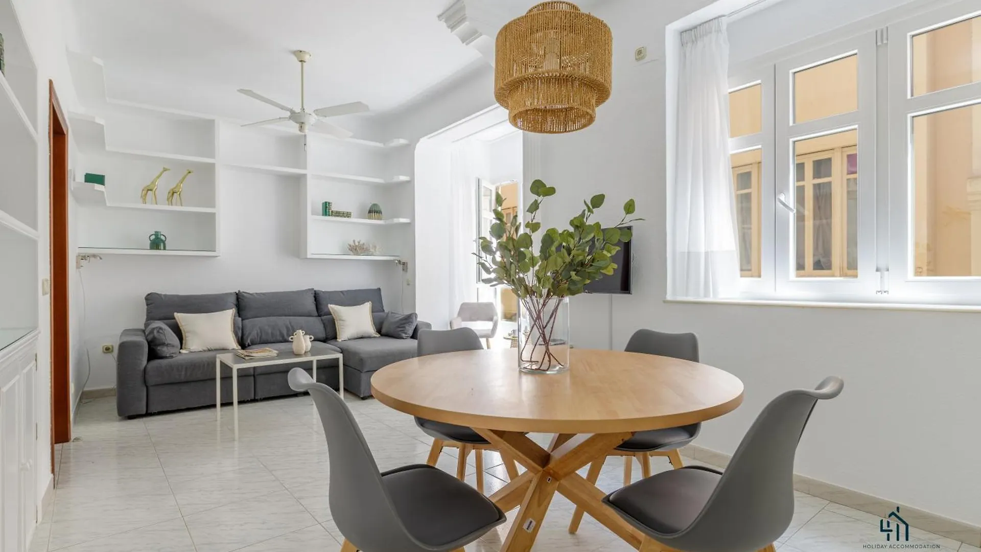 Living4Malaga Amazonia Center Apartment 0*, Malaga