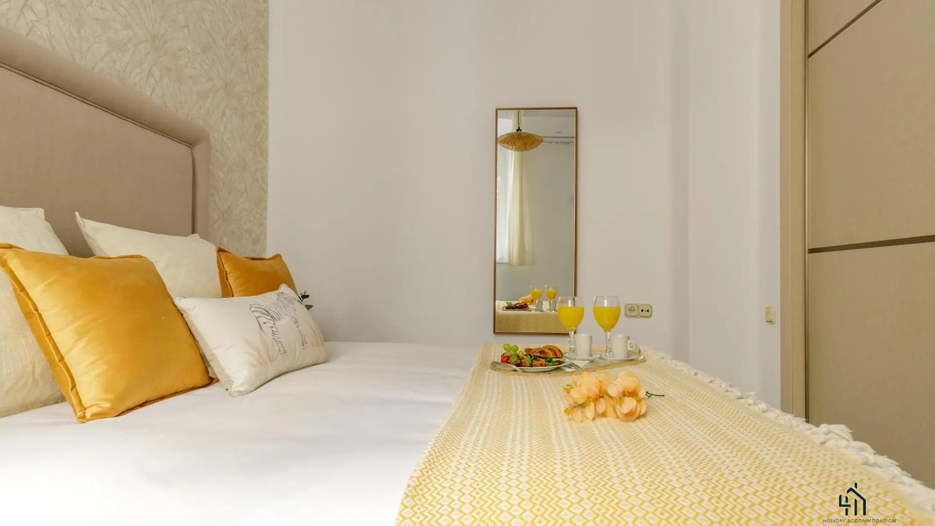 Living4Malaga Amazonia Center Apartment